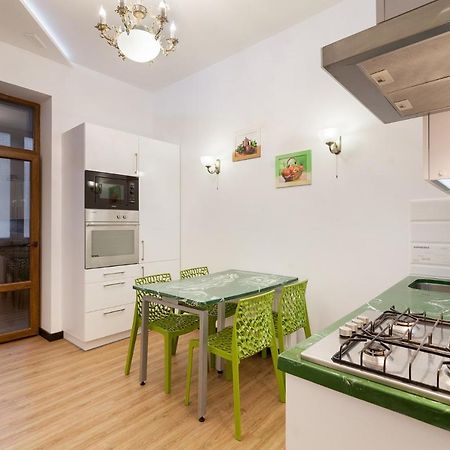 Leogrand Apartment On Doroshenka 38 Lviv Eksteriør billede